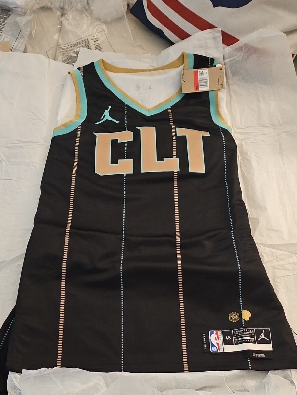 Limited Edition Charlotte Hornets City Edition "Gold Rush" Jersey Large